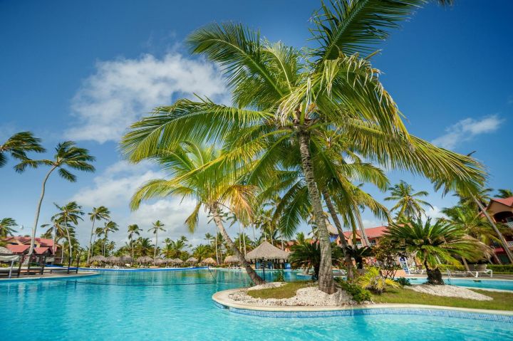 Adults-Only Punta Cana All-Inclusive Getaway 🍹⛵️